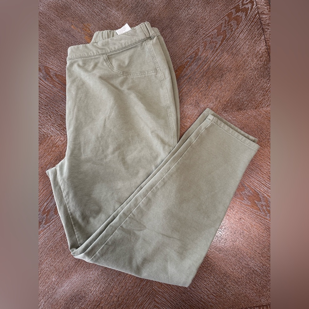 Dream Jeannes Green Pull On Pants Large Waist 34” Inseam 27.5” High Rise
